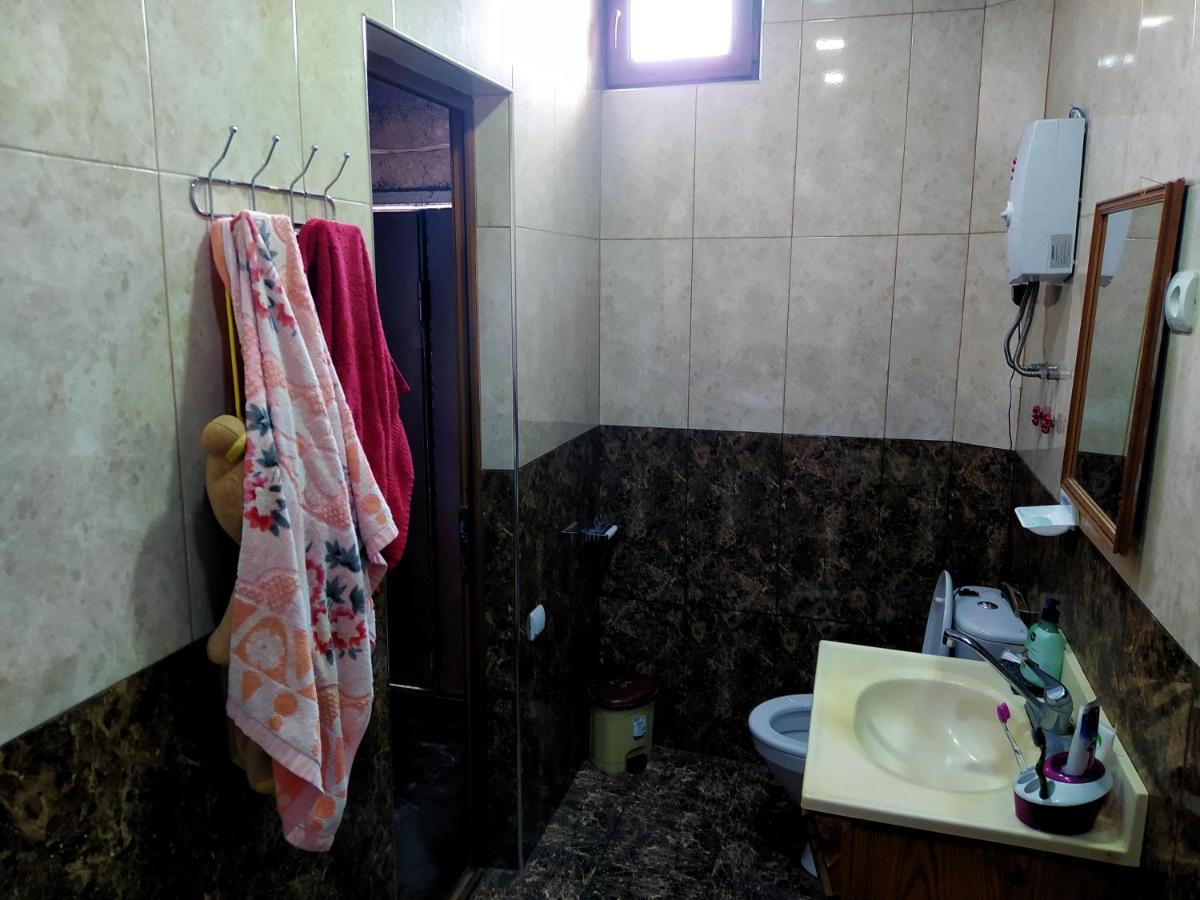 Flora'S Guest House Yerevan Exterior photo